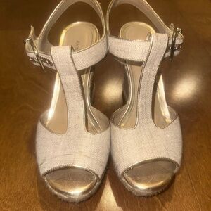 ANTONIO MELANI Gold and Cream Wedges